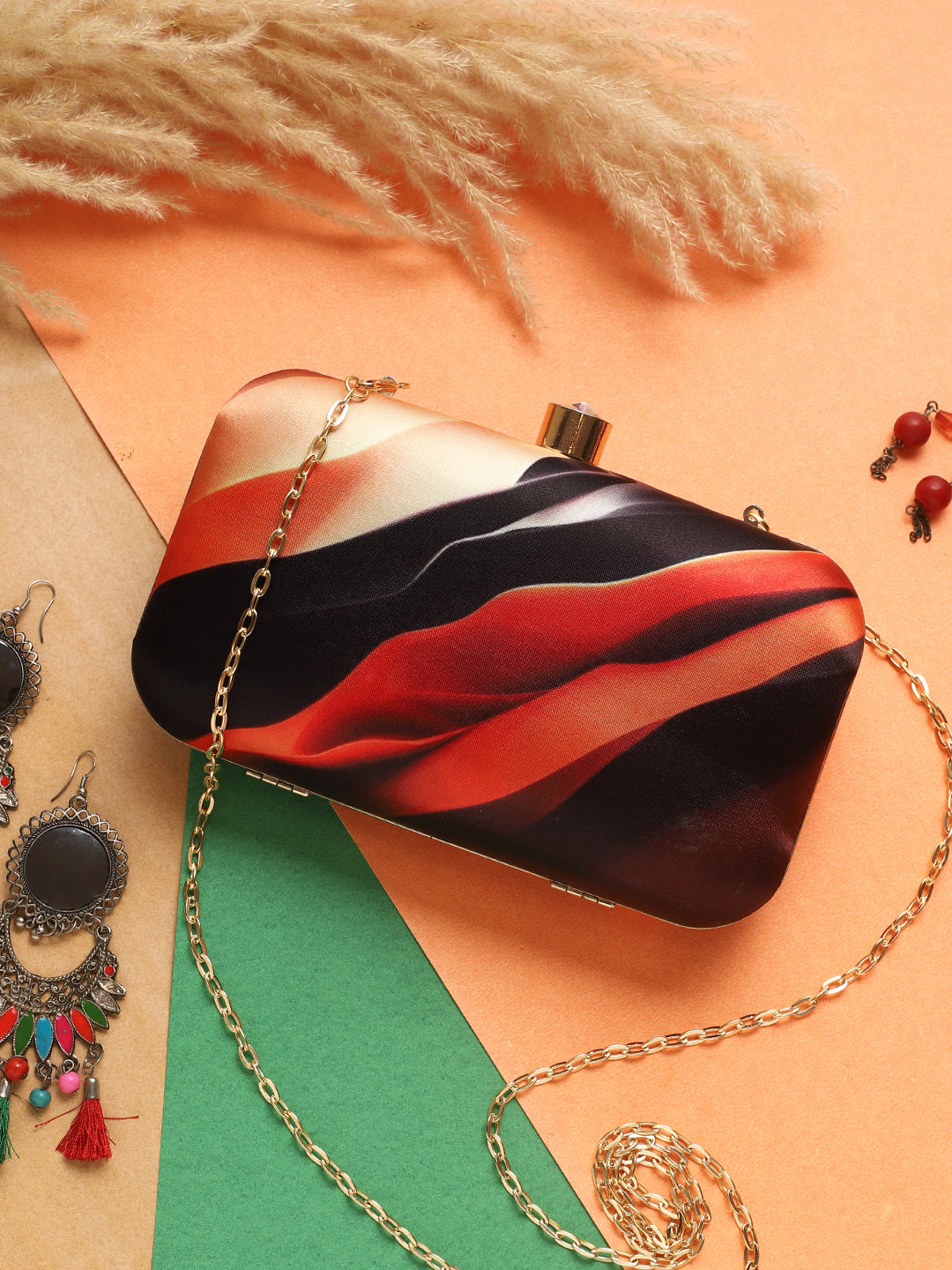 Swisni printed clutch bag