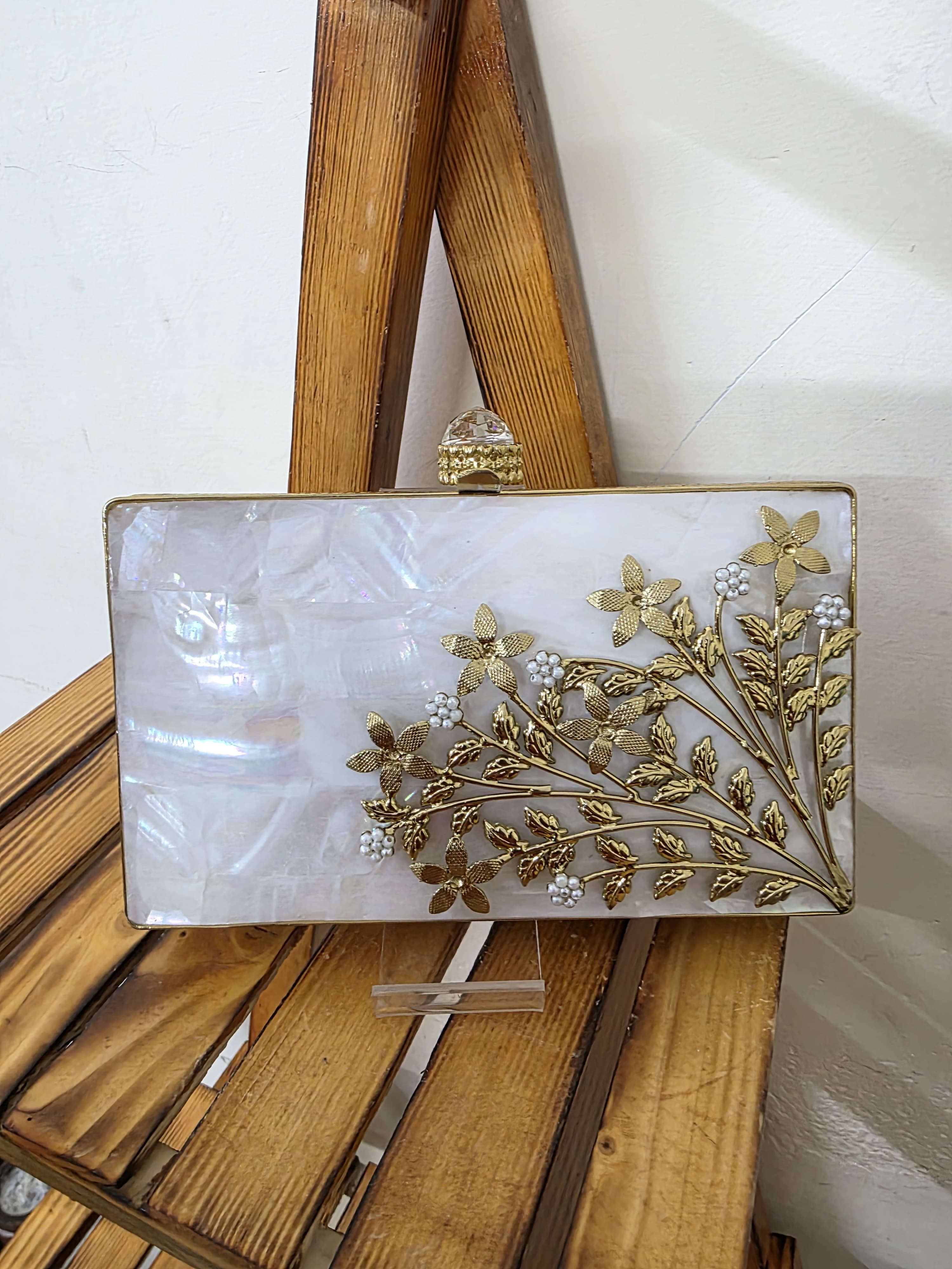 MOP Clutch