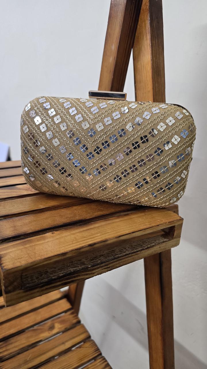 VRPS Classic Clutch | Handcrafted VRPS Classic Clutch | SWIS-1710