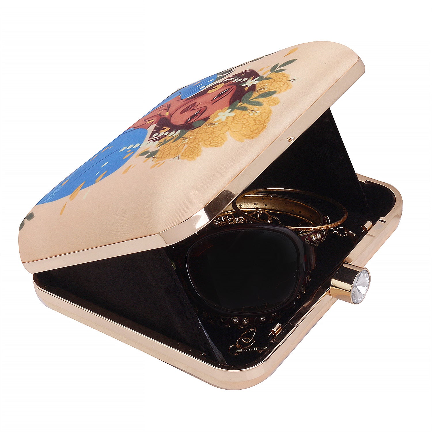 Stylish Girl Wear Saree With Had Of Flower Printed Designer Clutch
