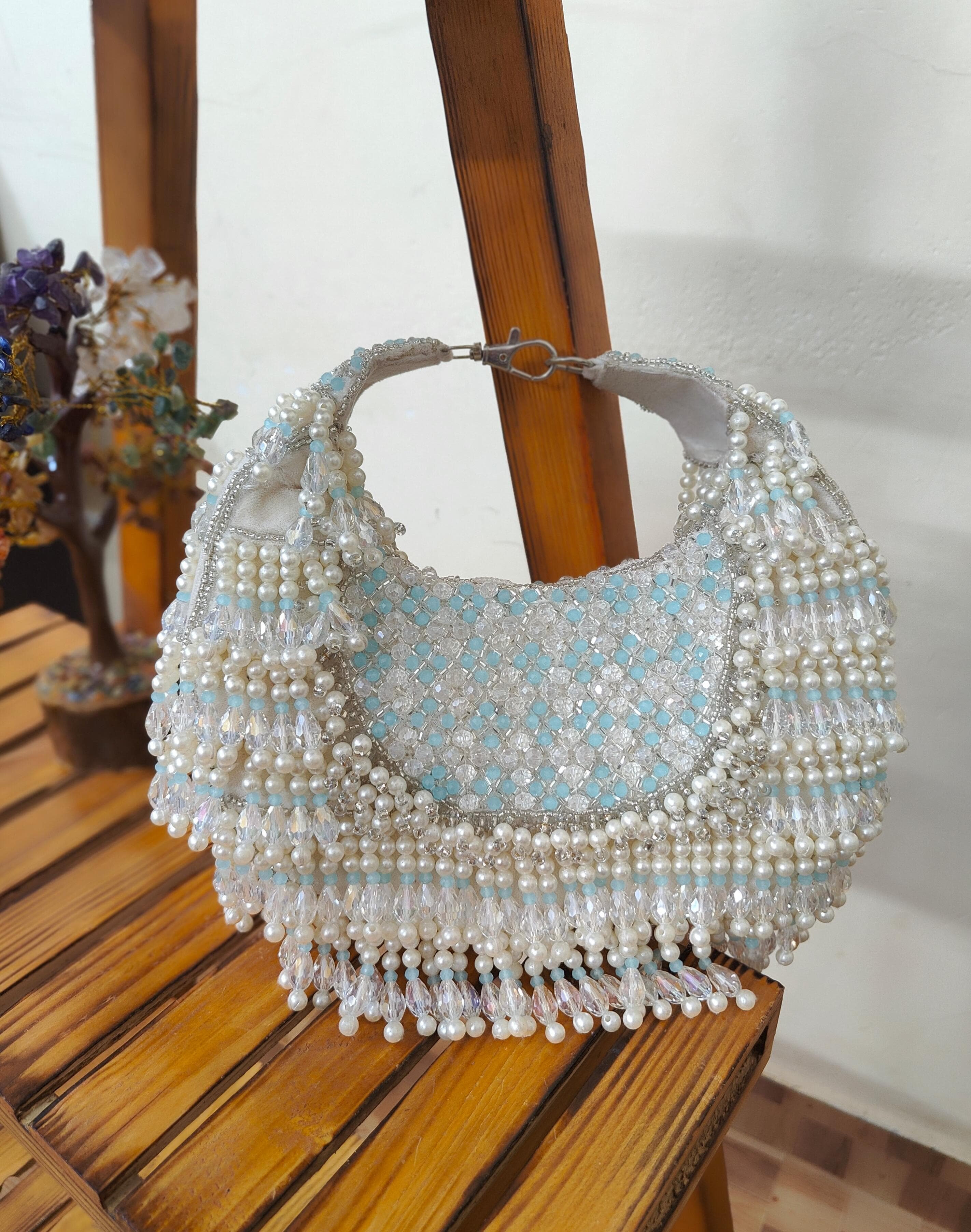 Moon Style Clutch