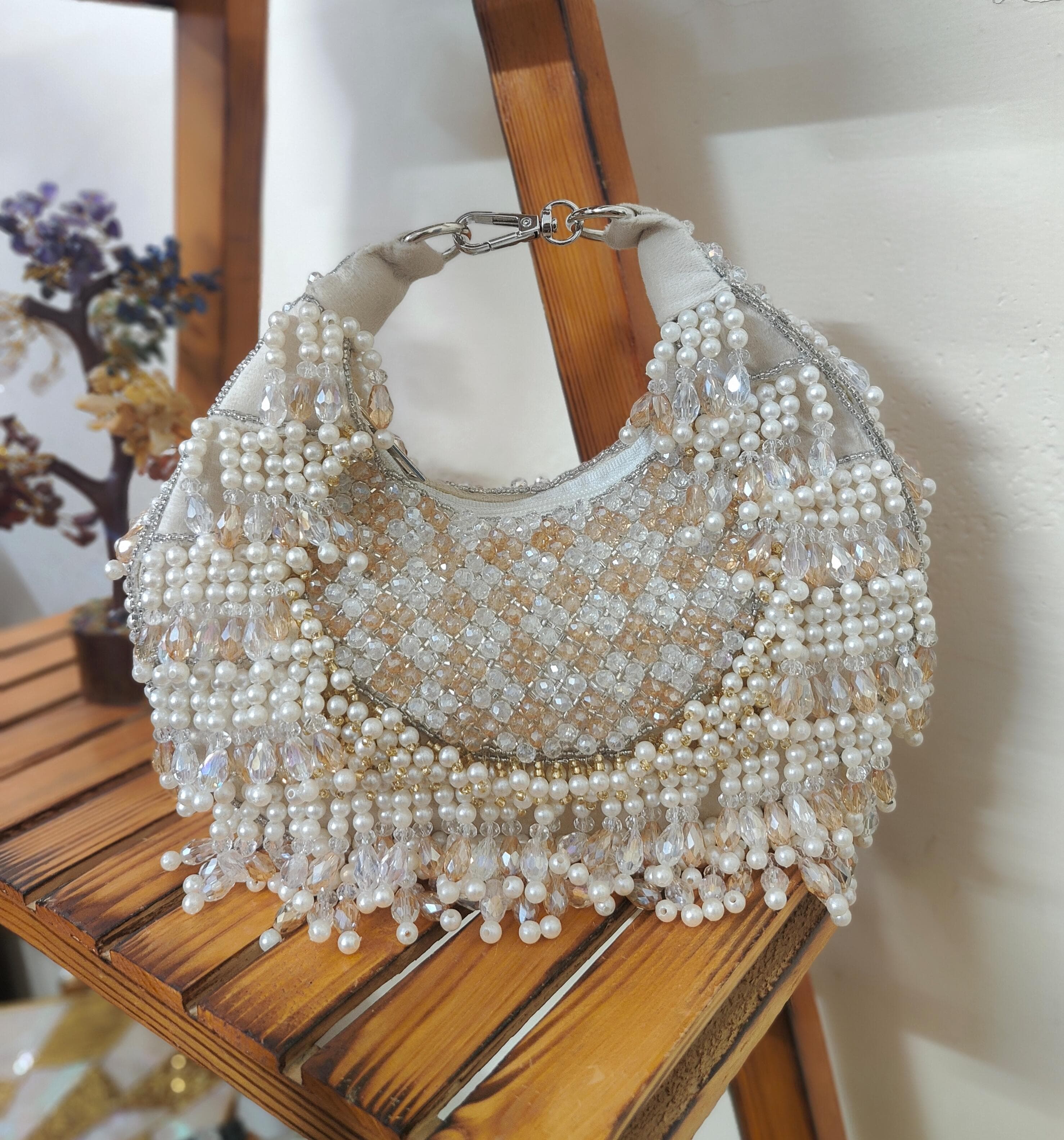 embroidered-clutch-bag-5