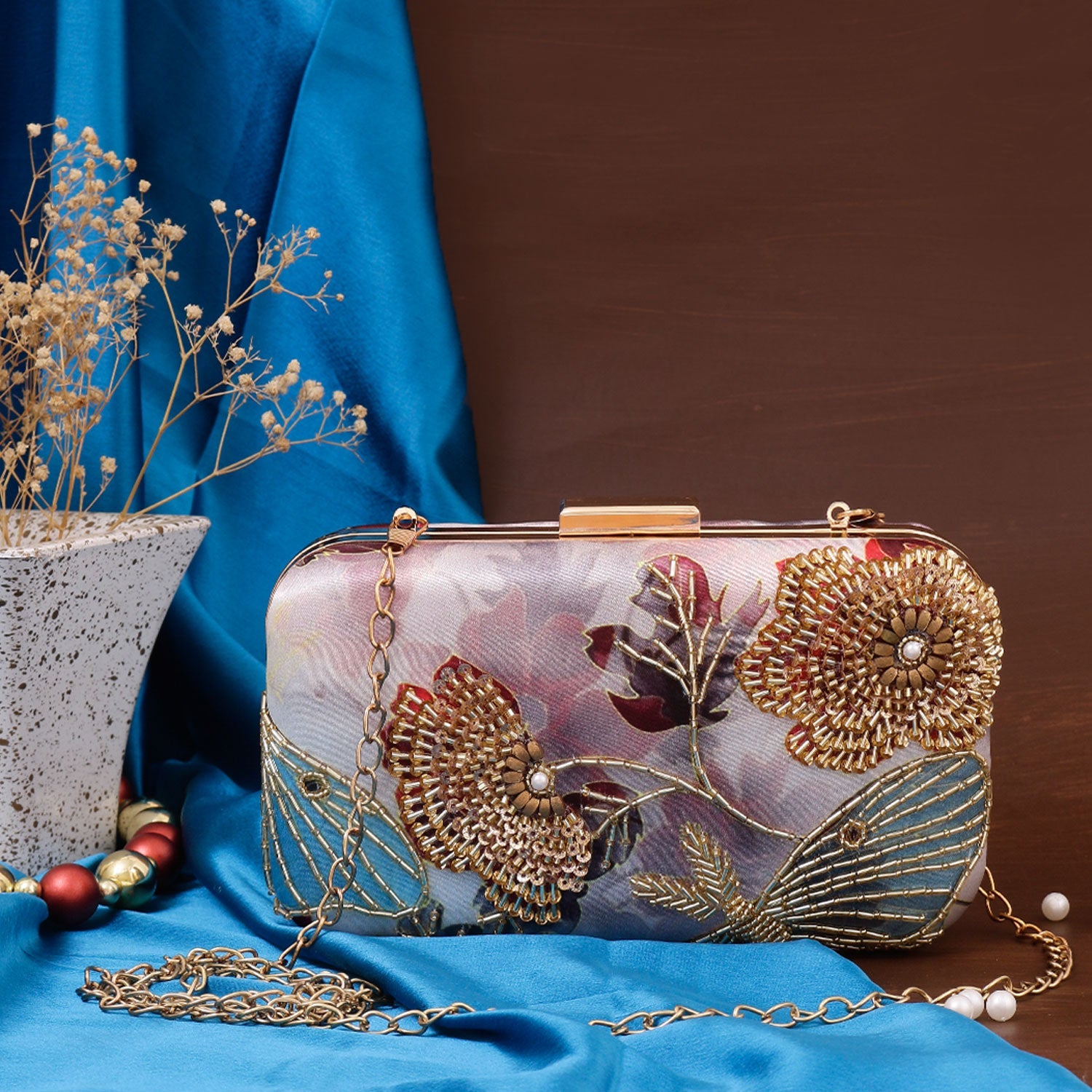 SWISNI PRINTED EMBROIDERED CLUTCH BAG