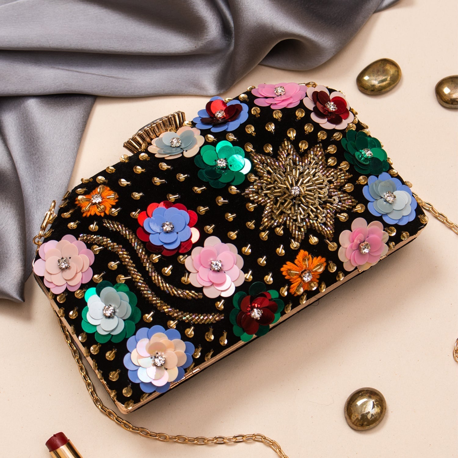 sequins embroidered clutch