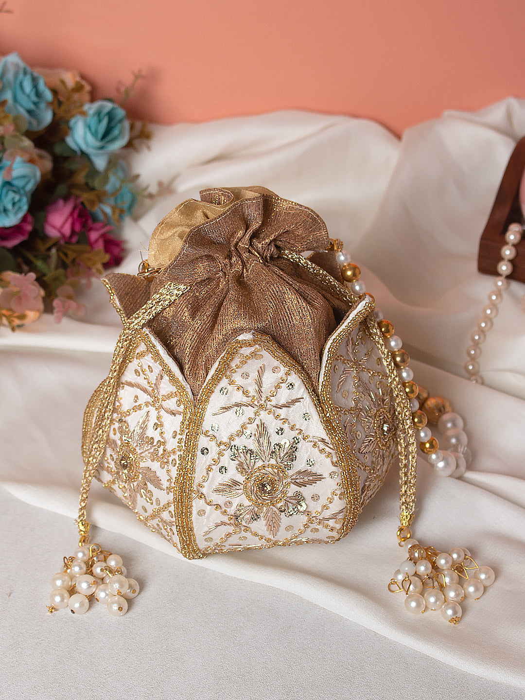 SWISNI WHITE LOTUS POTLI BAG