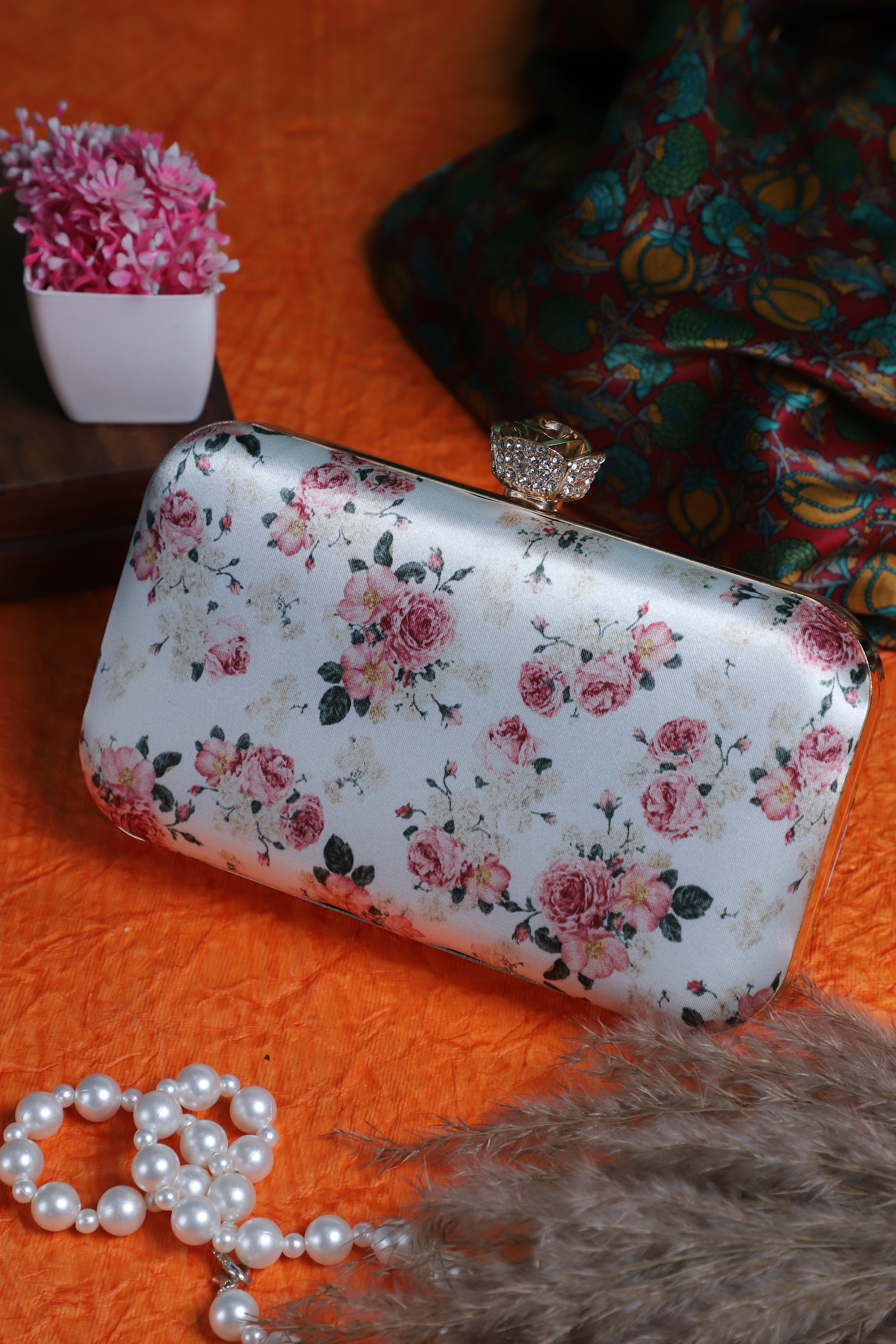VRPS Flap Bag | Handcrafted Ethnic Bag | SWIS-3328 | Additional Angle