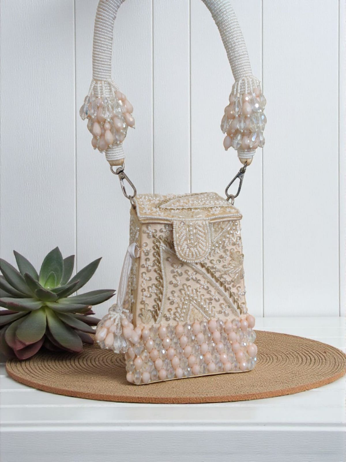 VRPS Bucket Bag | Handcrafted VRPS Bucket Bag | SWIS-3076