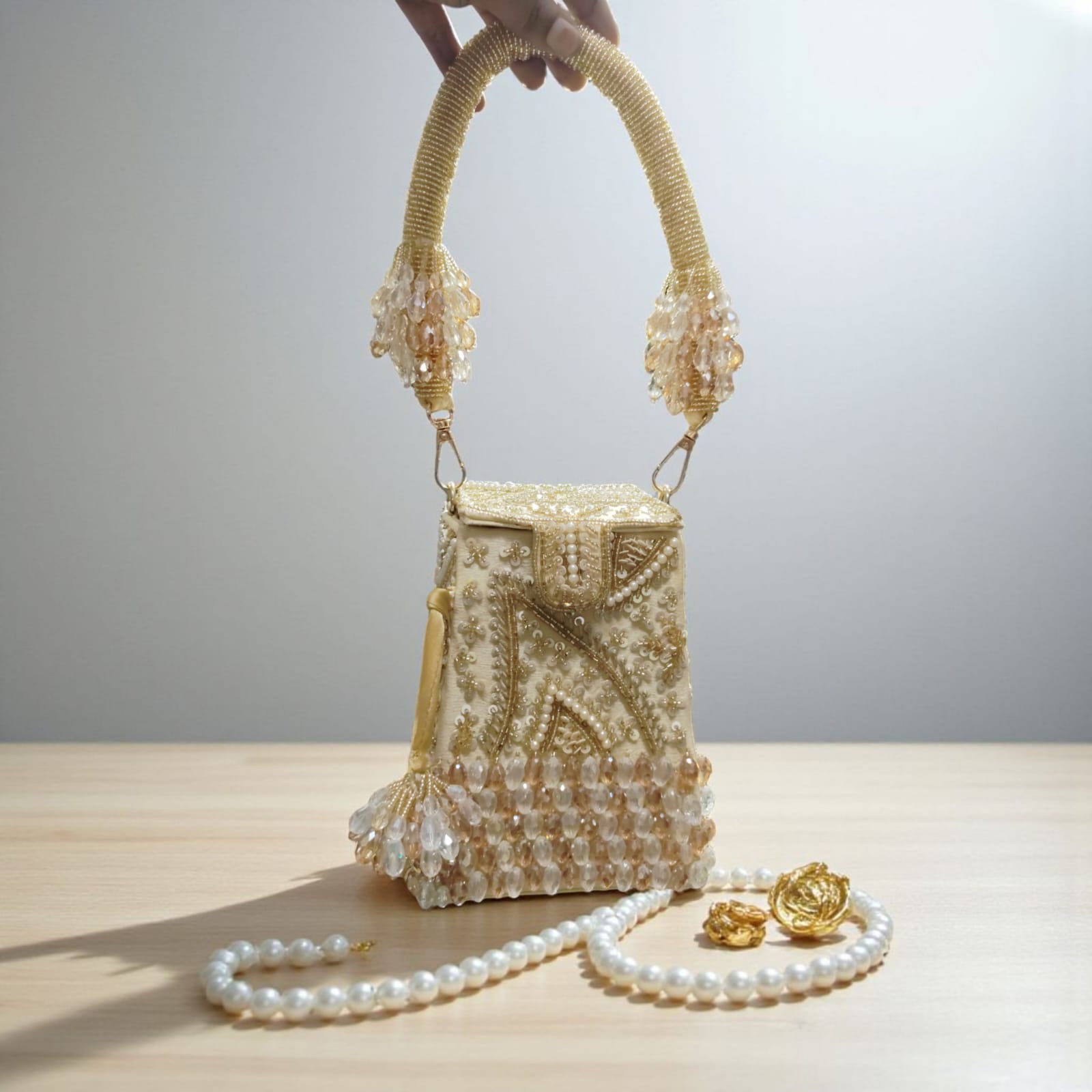 VRPS Bucket Bag | Handcrafted VRPS Bucket Bag | SWIS-3313