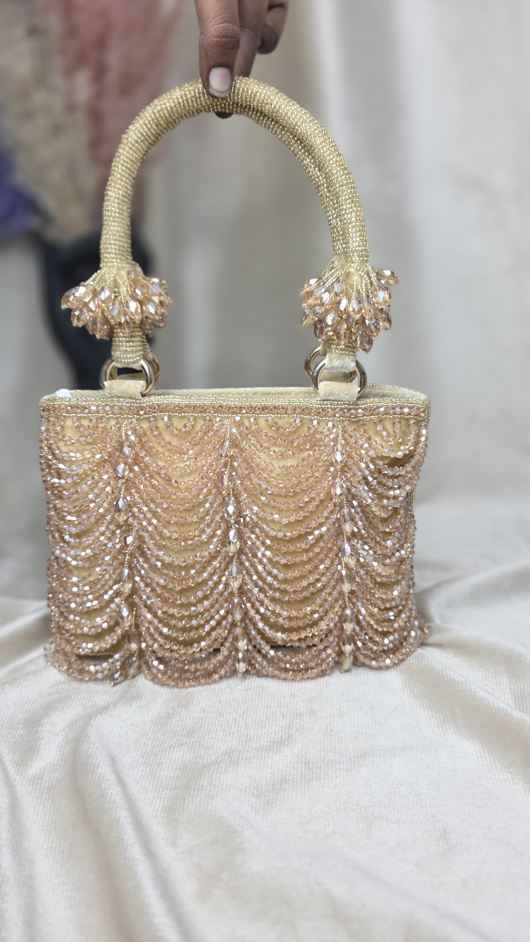 VRPS Bucket Bag | Handcrafted VRPS Bucket Bag | SWIS-3370