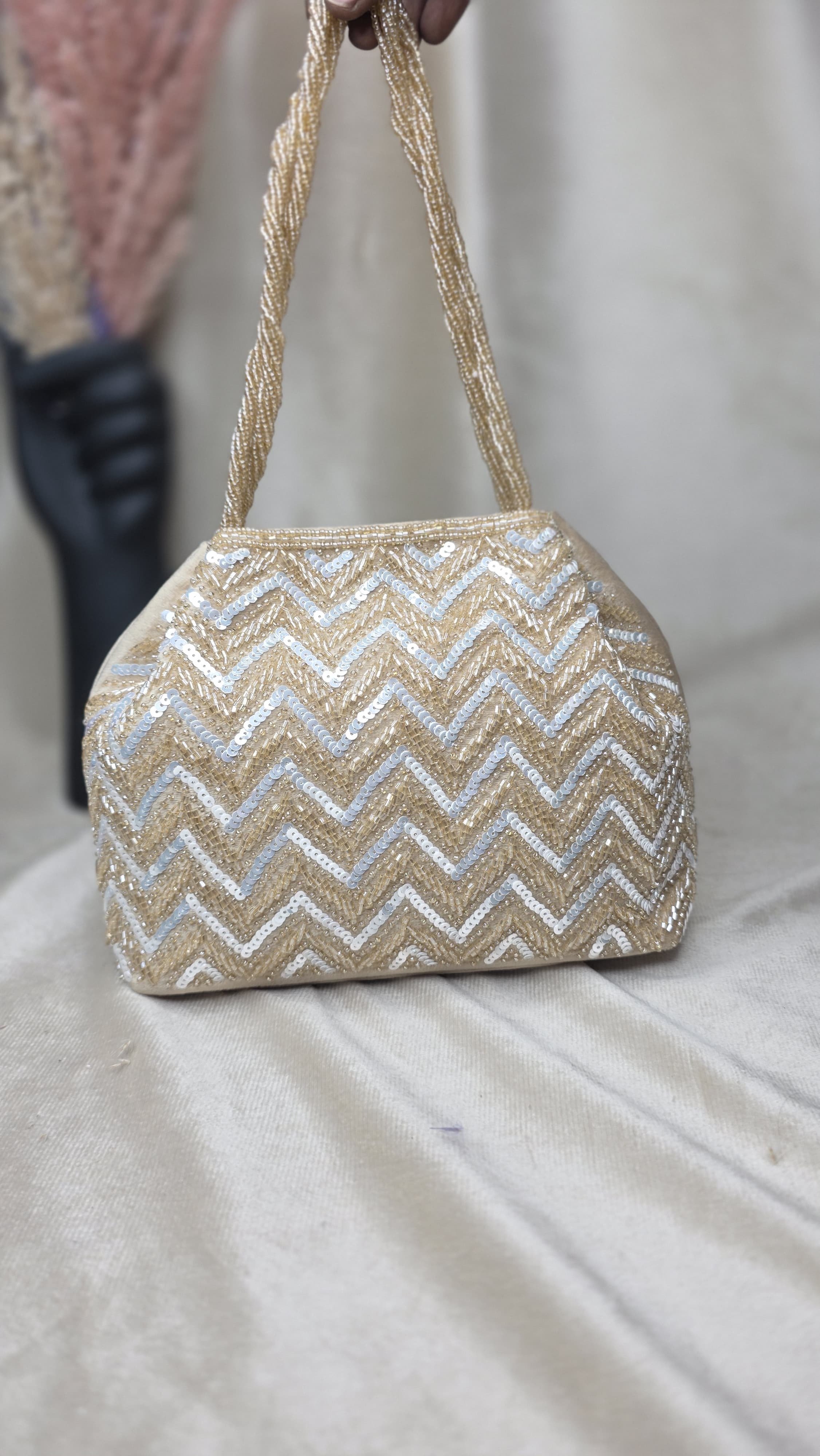 VRPS Bucket Bag | Handcrafted VRPS Bucket Bag | SWIS-3393