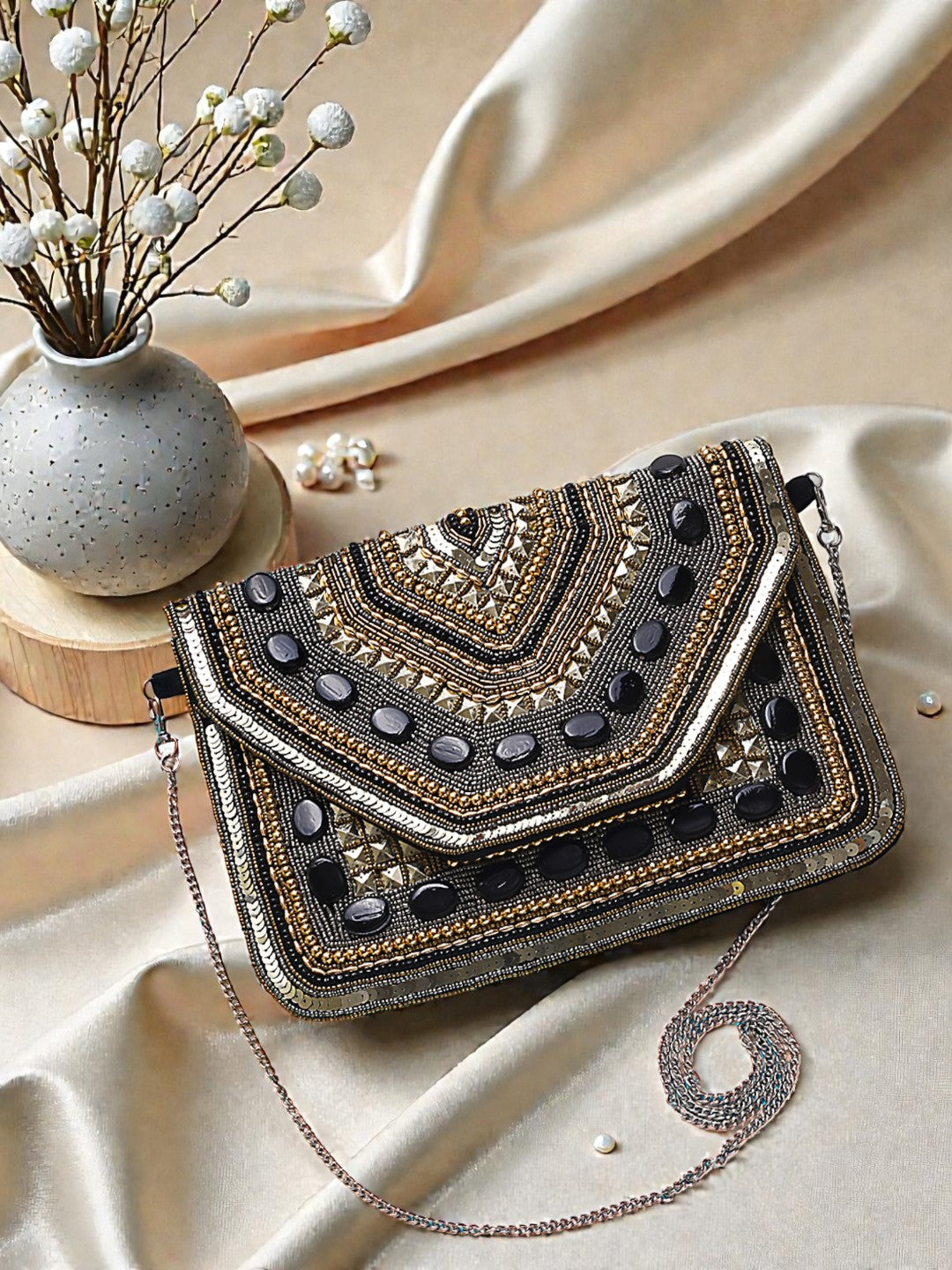 Handcrafted Banjara Boho Bag SWIS-905 | VRPS Handicrafts | Indian Ethnic Bag