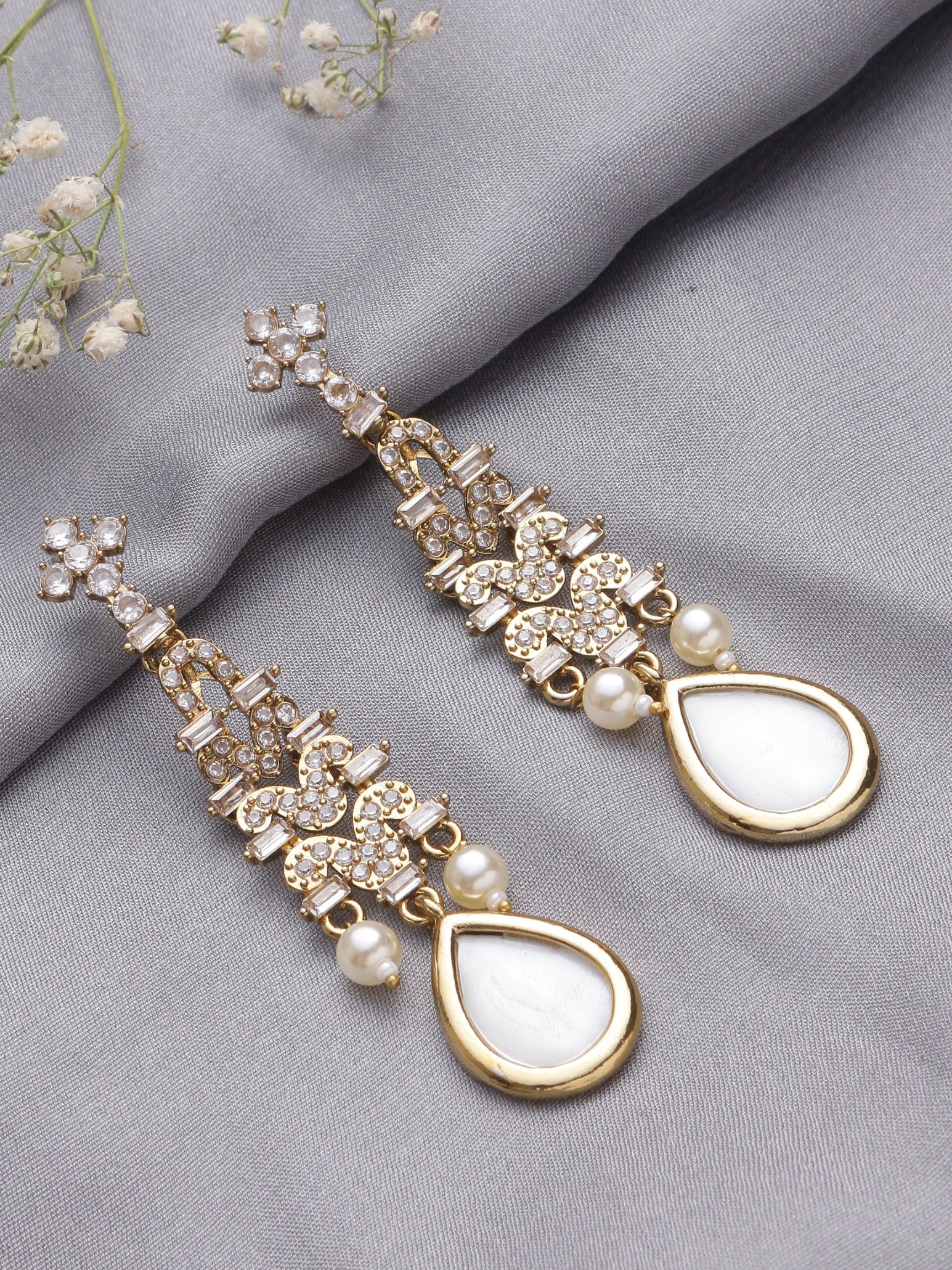 Swisni Alloy Golden Earrings
