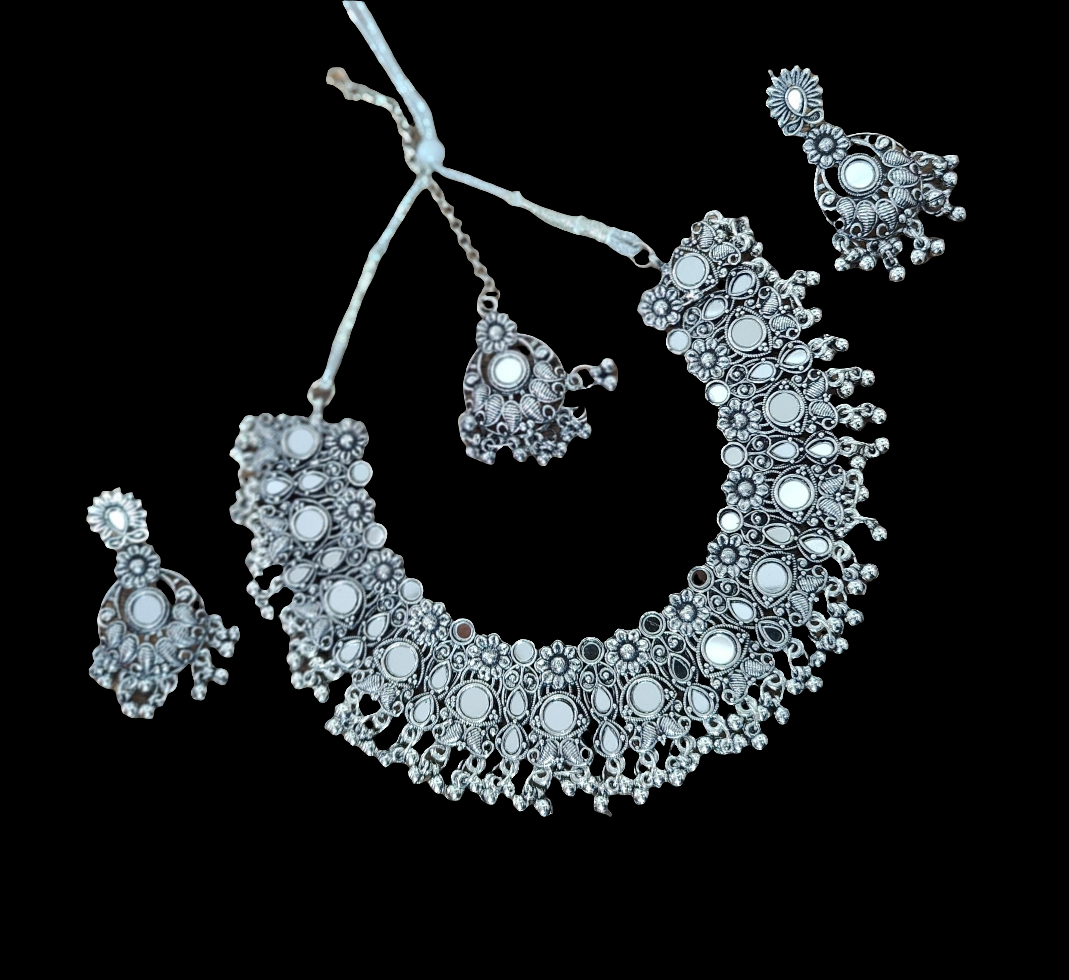 Neckless