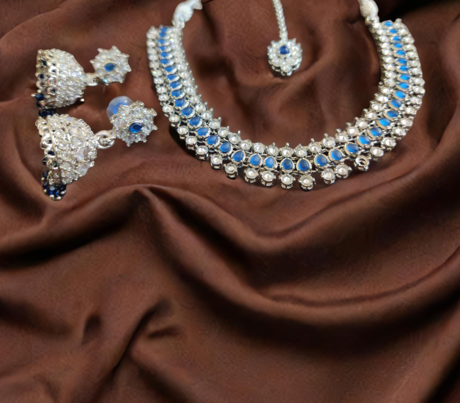 Neckless