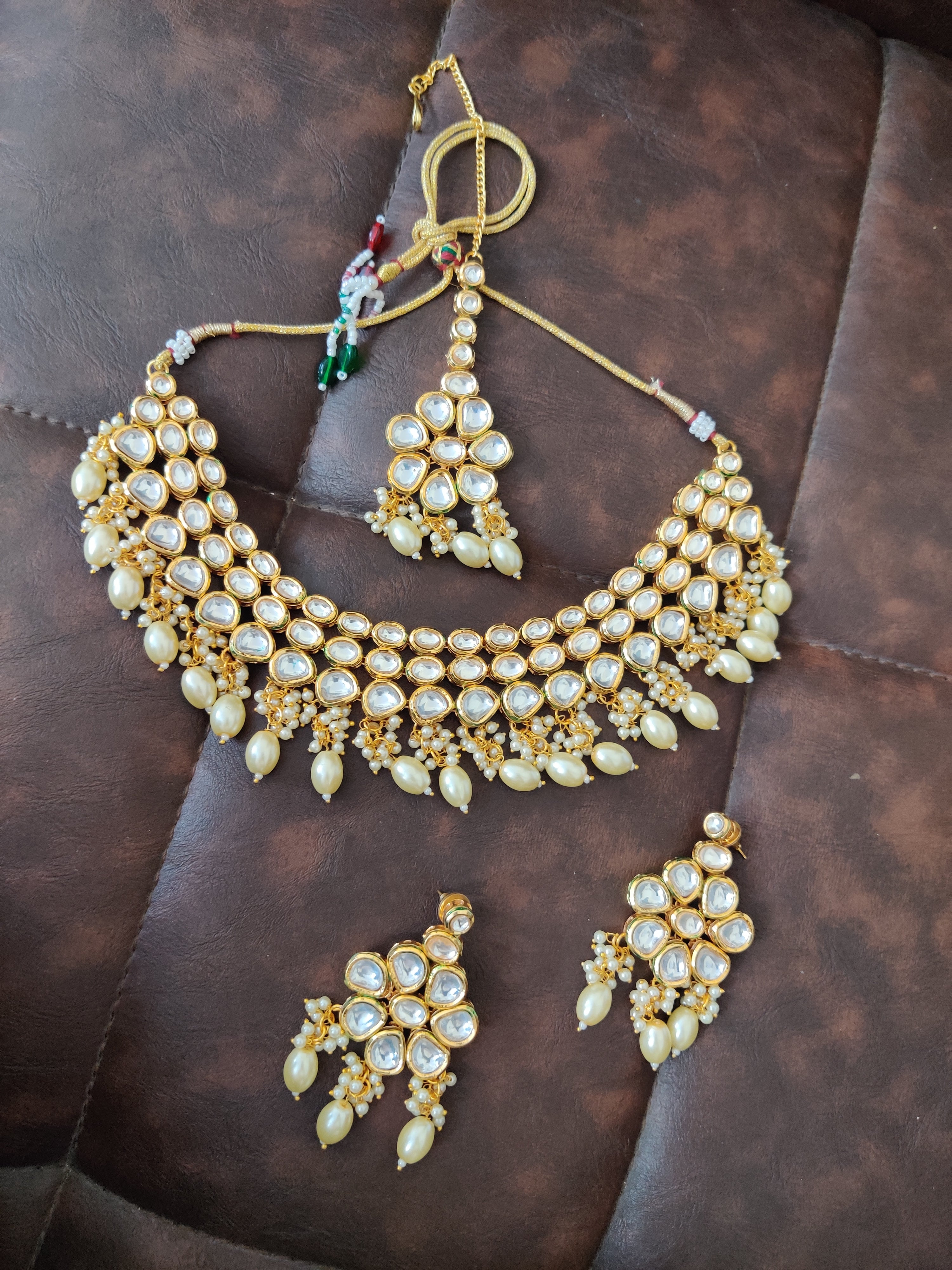 Neckless