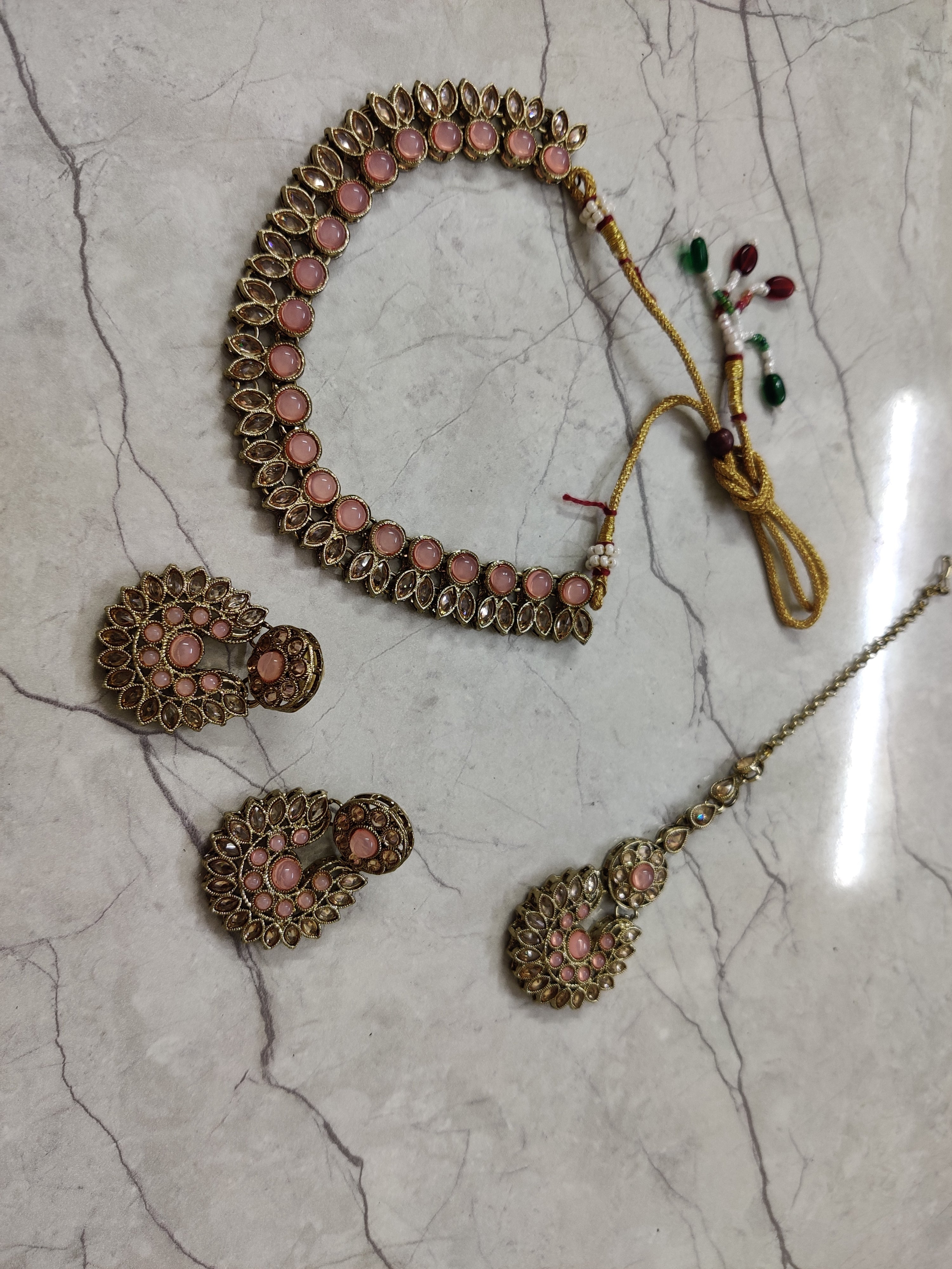 Neckless