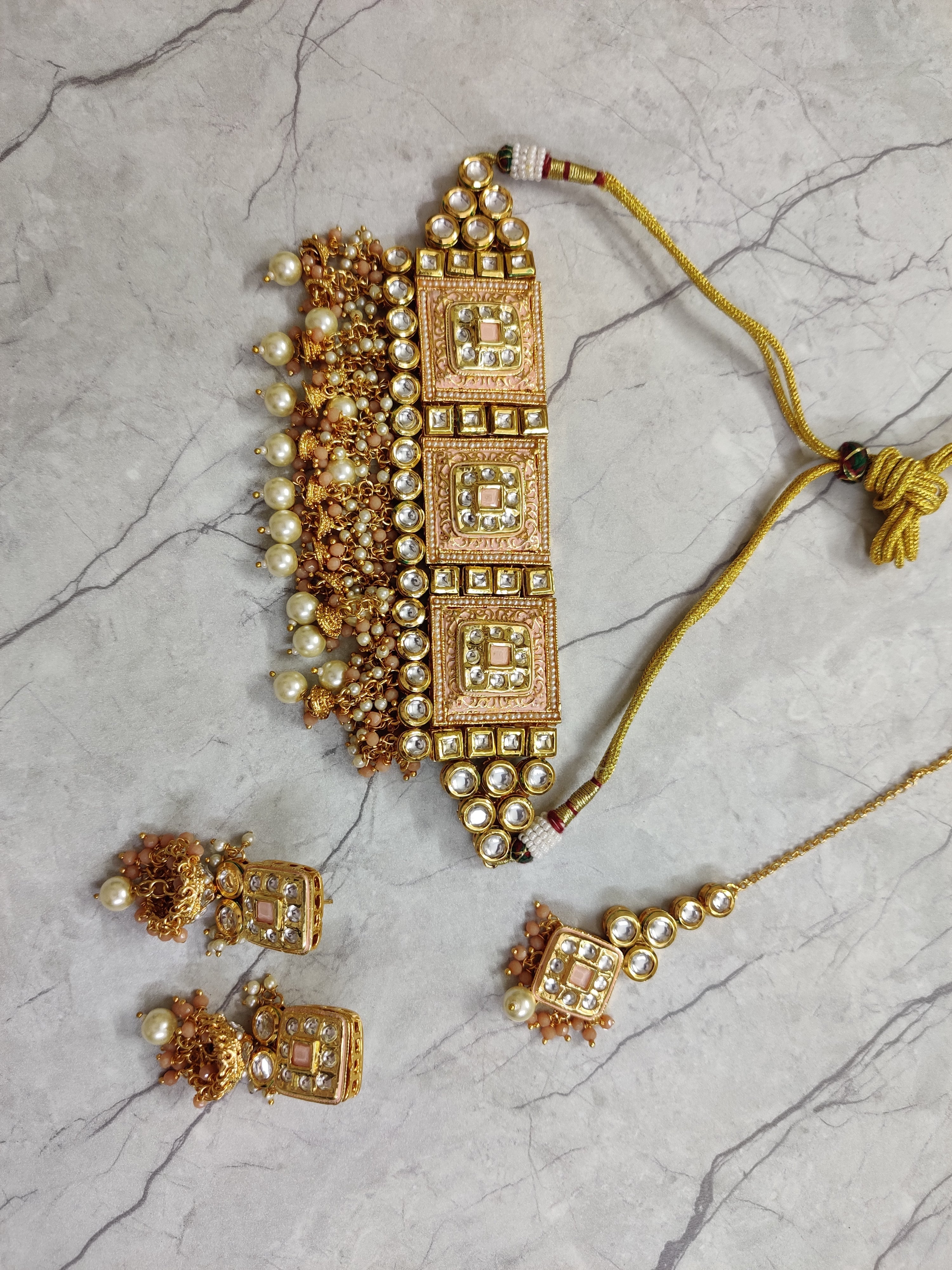 Neckless
